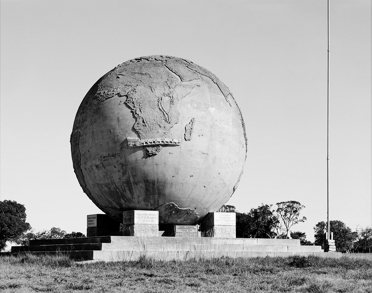 David Goldblatt - Monument to Karel Landman, Voortrekker leader. De Kol, Eastern Cape, 10 April 1993, 