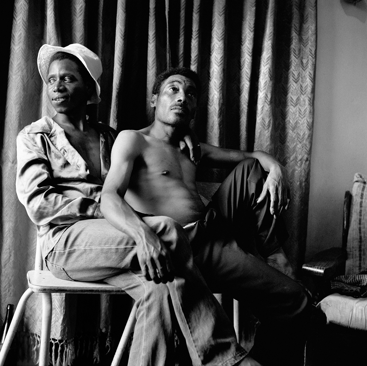 Zanele Muholi - Kgompi and Charles Januarie, Kwa-Thewa, Springs, 2007, 