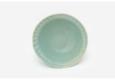 Celadon-type bowl